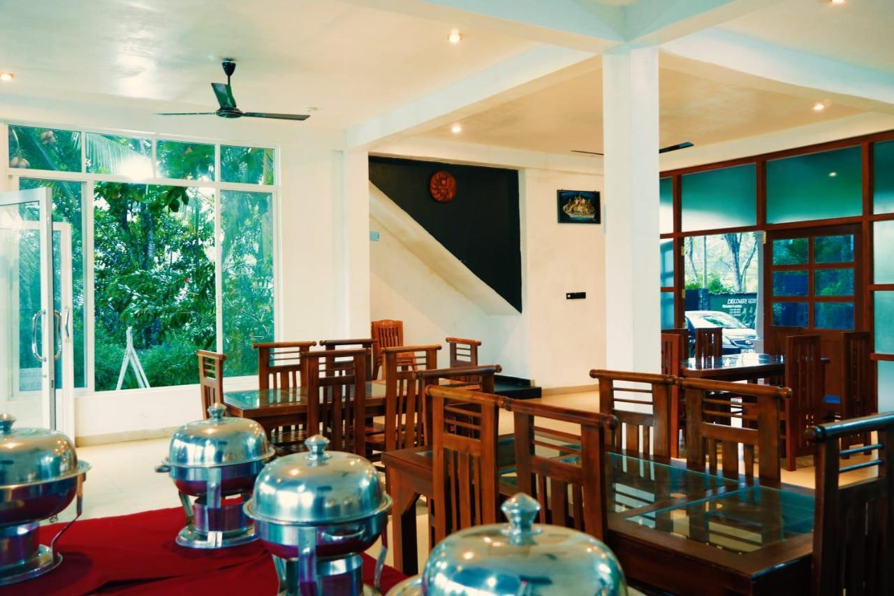 Discovery Resort Ratnapura Exteriör bild
