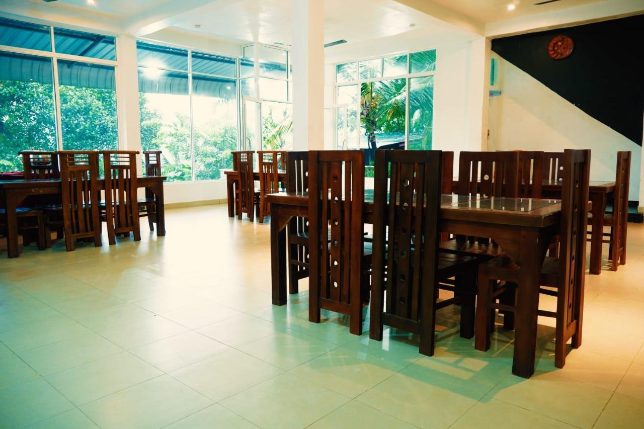 Discovery Resort Ratnapura Exteriör bild