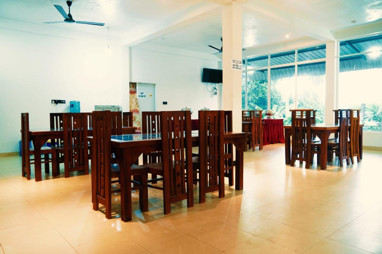 Discovery Resort Ratnapura Exteriör bild