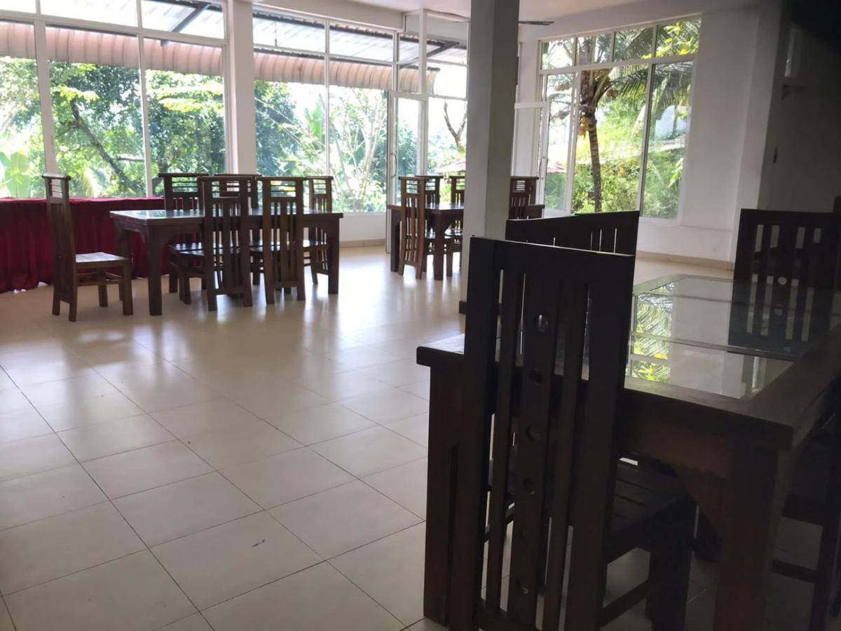 Discovery Resort Ratnapura Exteriör bild